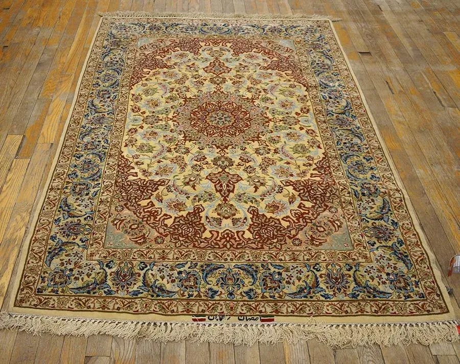 Extremely Fine and Intricate Floral Medallion Design Happy Light Yellow Color Mid 20th Century Vinta - 2