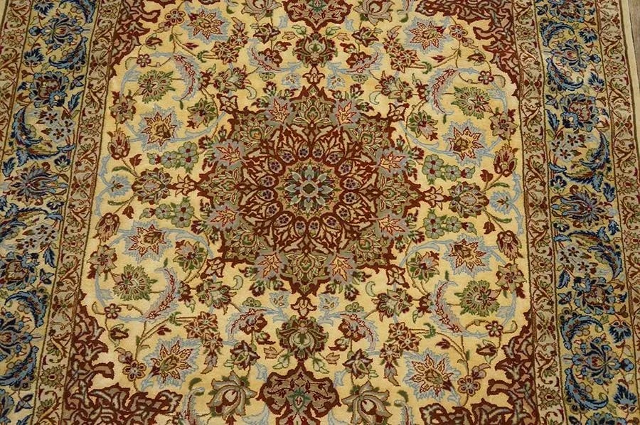Extremely Fine and Intricate Floral Medallion Design Happy Light Yellow Color Mid 20th Century Vinta - 4