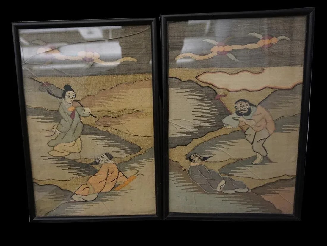 19th Century Pair of Chinese Silk Pictorial Kesi Textile - 2