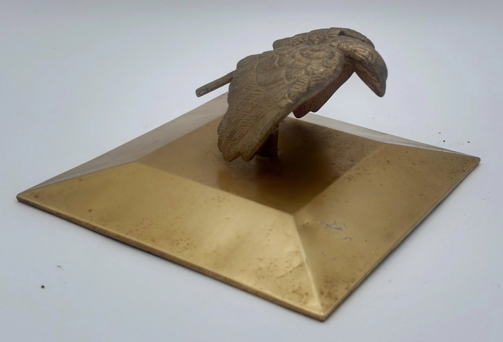 Vintage Brass Eagle Flagpole Finial on Pyramid Base, Mid-Century Ceremonial - 10