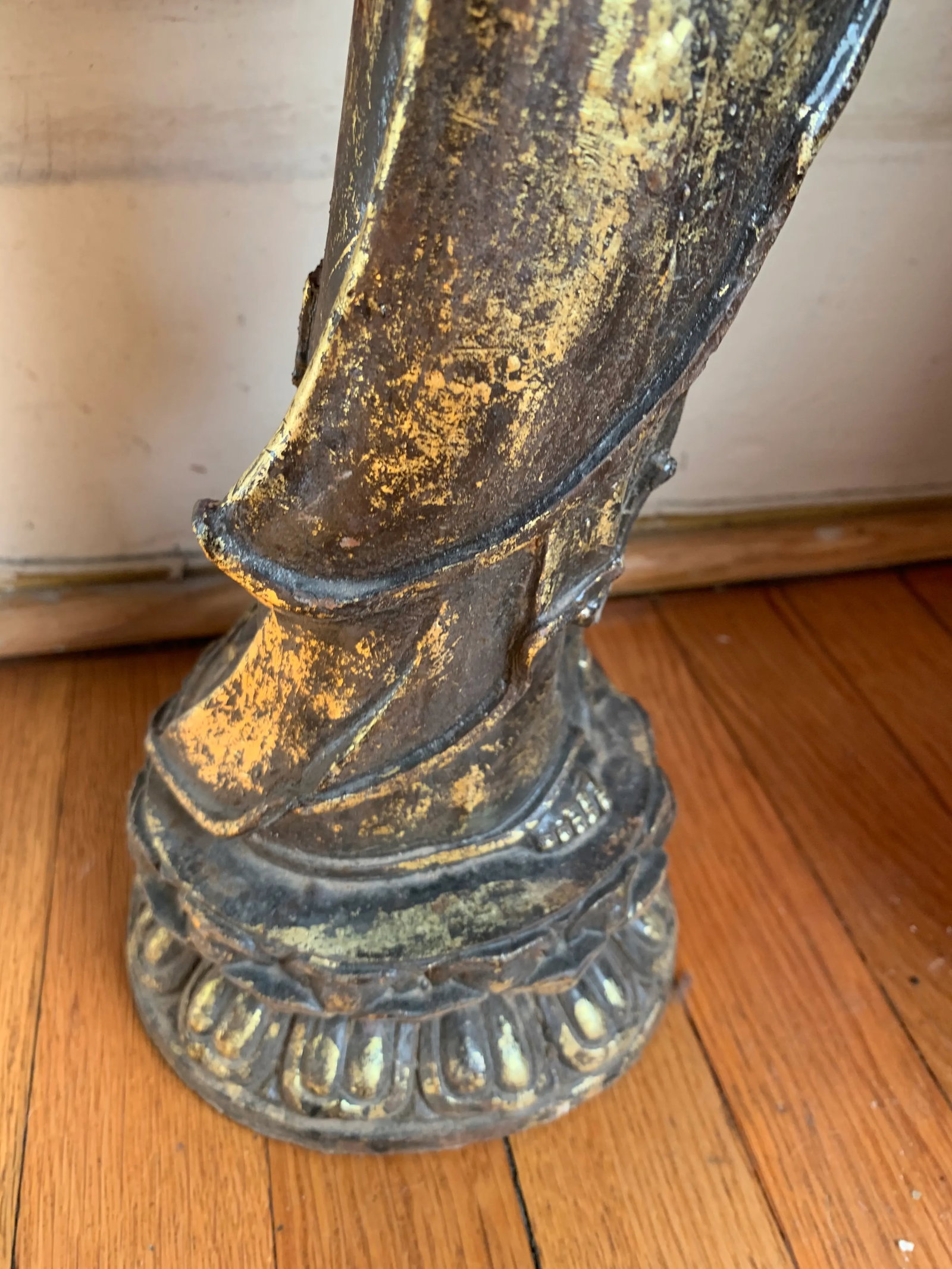 Quan Yin on Lotus Flower Caste Iron Gold Leafed Statue - 6
