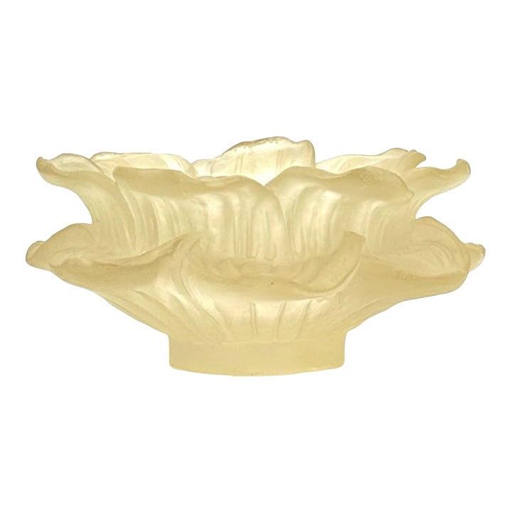 Flower Shaped Large Frosted Resin Serving Bowl by Dorothy Thorpe: Frosted resin bowl. This is a stunning frosted lucite resin serving bowl by Dorothy Thorpe. Shaped like a blossoming flower, it features a soft matte finish and sculptural petals, making it both
