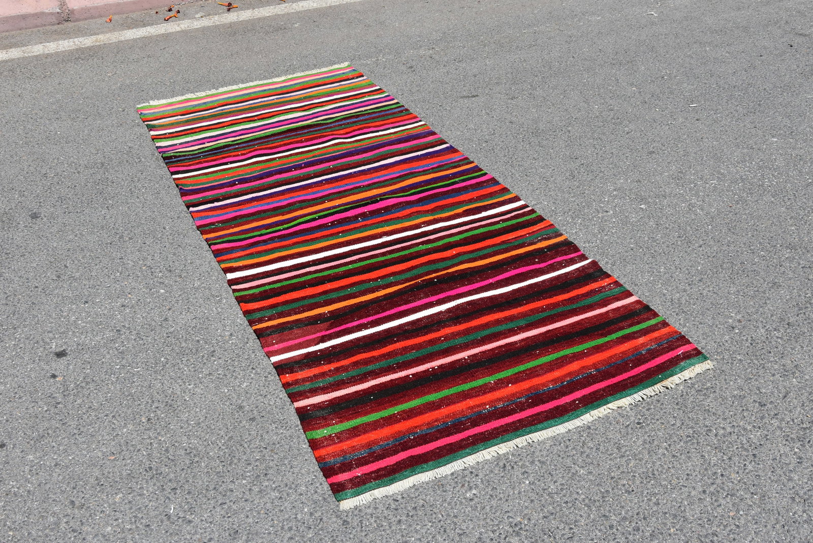 1970s Striped Design Turkish Vintage Flatweave Rustic Farmhouse Style Oushak Kilim Rug - 4
