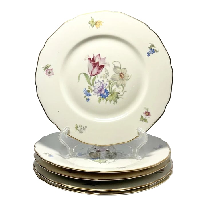 1950s Hutschenreuther & Royal York "Bridal Bouquet (Madeleine)" 5 Porcelain Salad Plates: Hutschenreuther & Royal York "Bridal Bouquet (Madeleine)" 5 Salad Plates 7 1/2" Good vintage condition. No chips, cracks, or fleabites. Length 7 1/2" Height 3/4" Circa 1950-70s Condition: