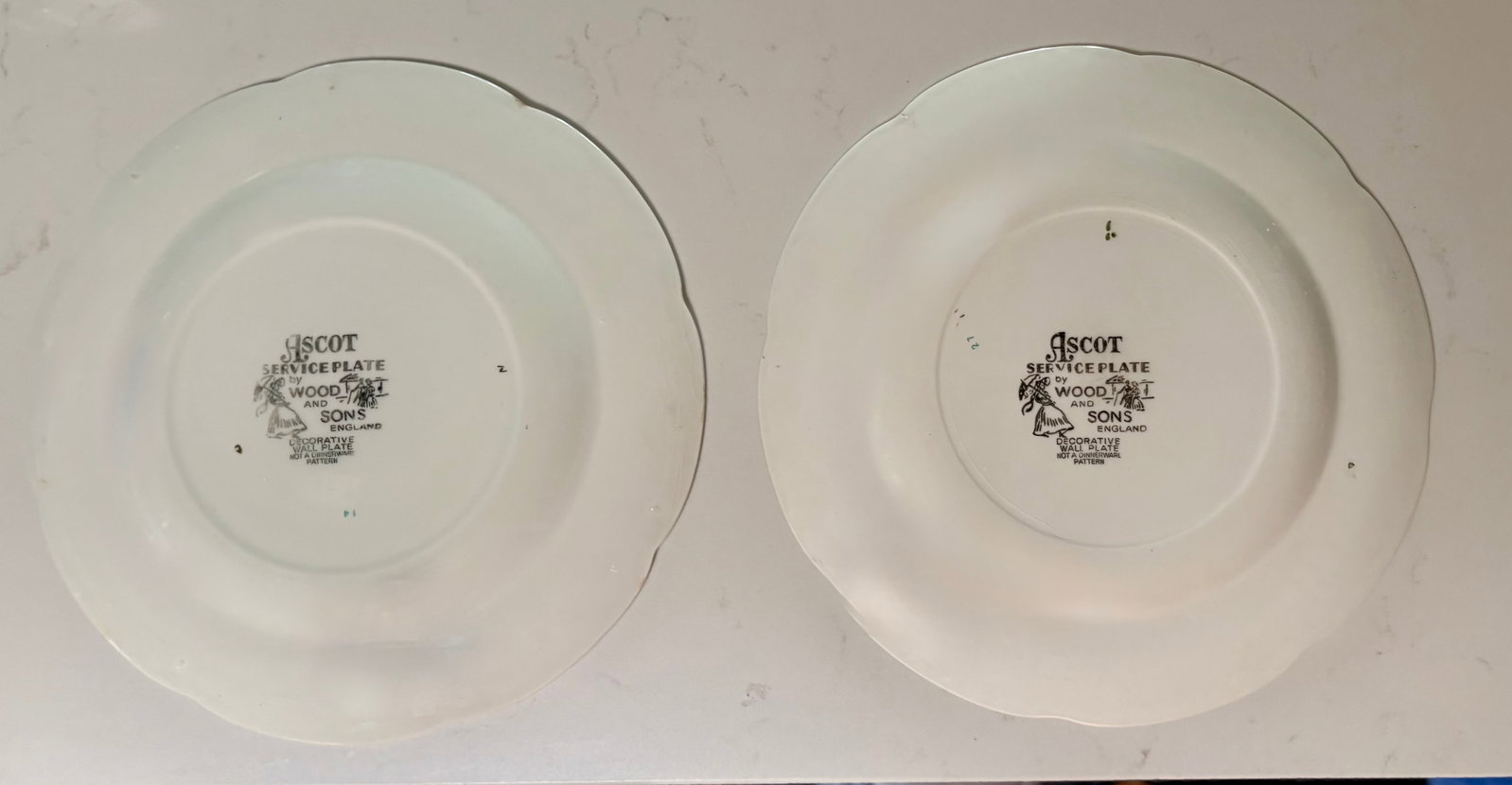 1950s Green and Gold English"Ascot" Decorative Plates by Wood and Sons, Set of 2 - 3