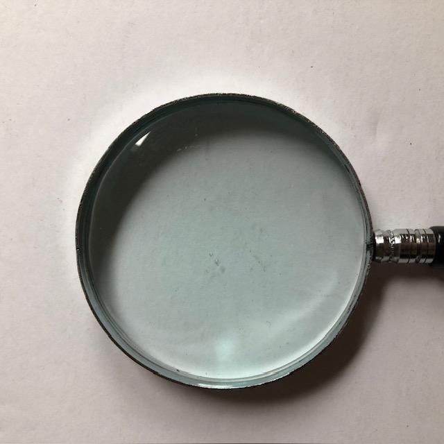 Vintage Magnifying Glass With Black Handle - 2