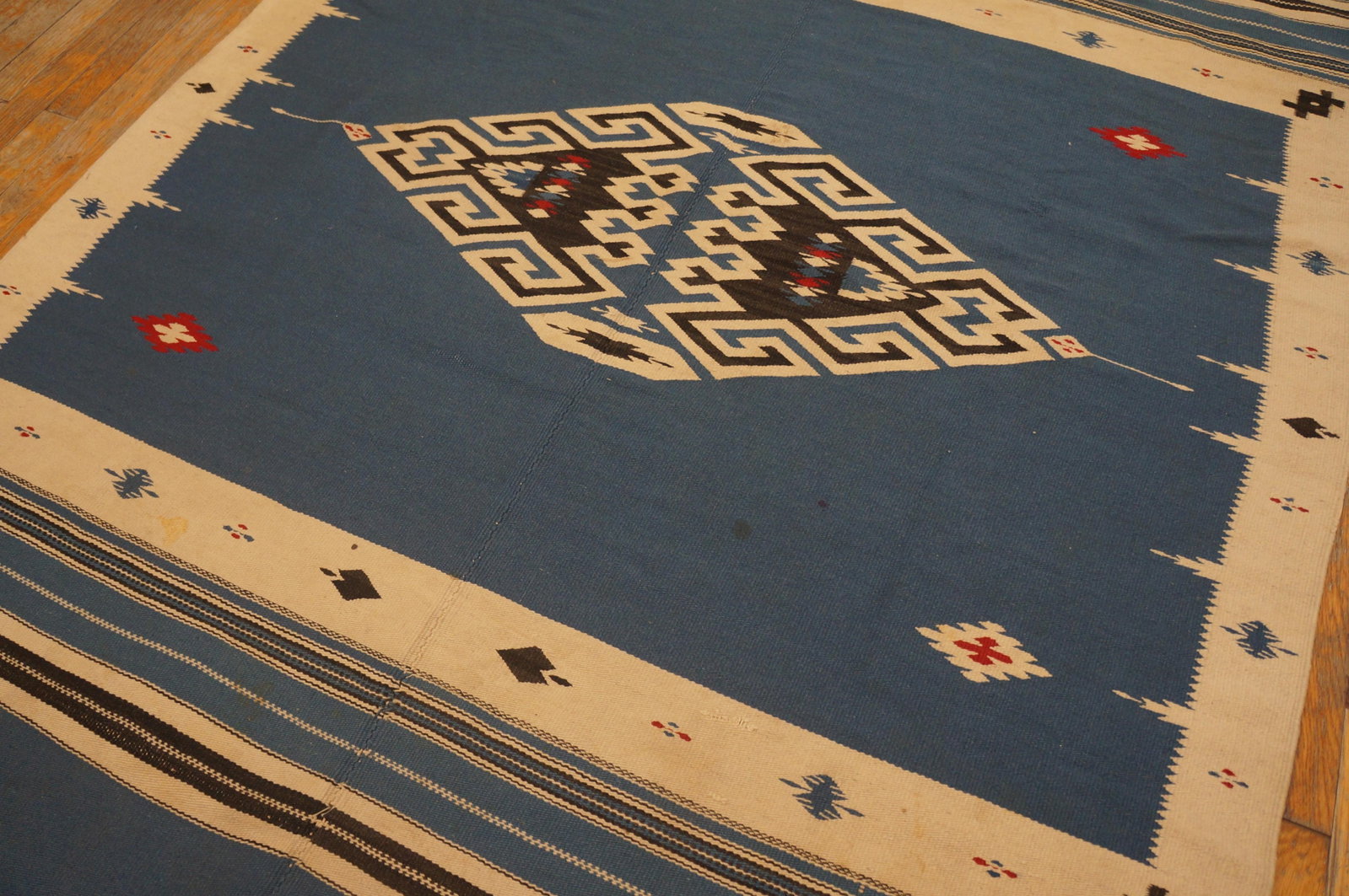 1940s Gray Tribal Medallion Antique Mexican Chimayo Flat Weave 4'8" X 6'8" Flatweave Wool Carpet - 2