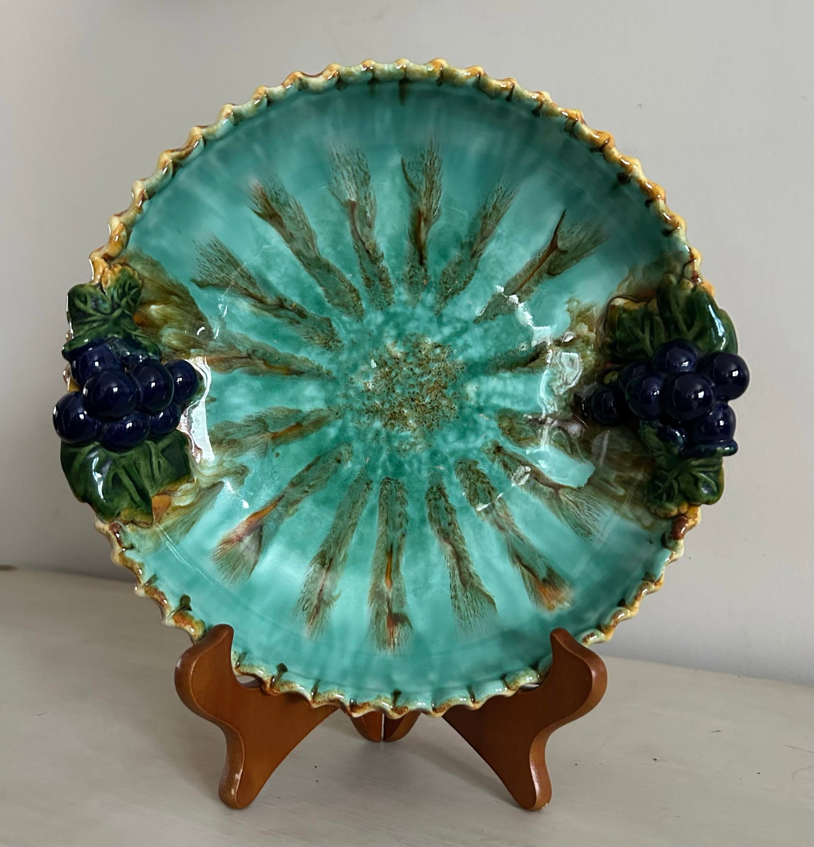Antique 1950's St Peter Graz Austrian Majolica Blue Pie Dish With Grapes - 3