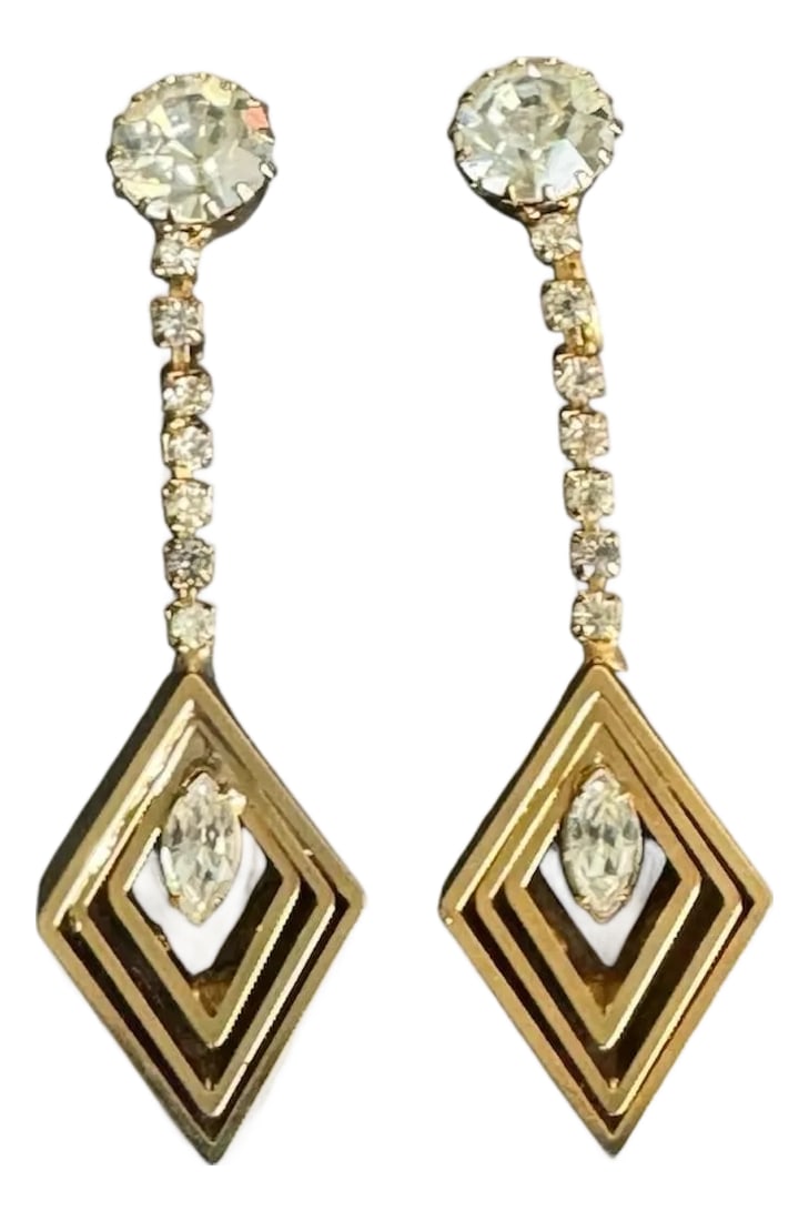 Vintage Rhinestone Drop Earrings Gold Tone Diamond Dangle Drop Clip-on Festive Cocktail: Vintage Rhinestone Drop Earrings Gold Tone Diamond Dangle Drop Clip-On Festive Cocktail These fabulous earrings are perfect for all your holiday, formal events, or wedding. Unsigned Tags: holiday