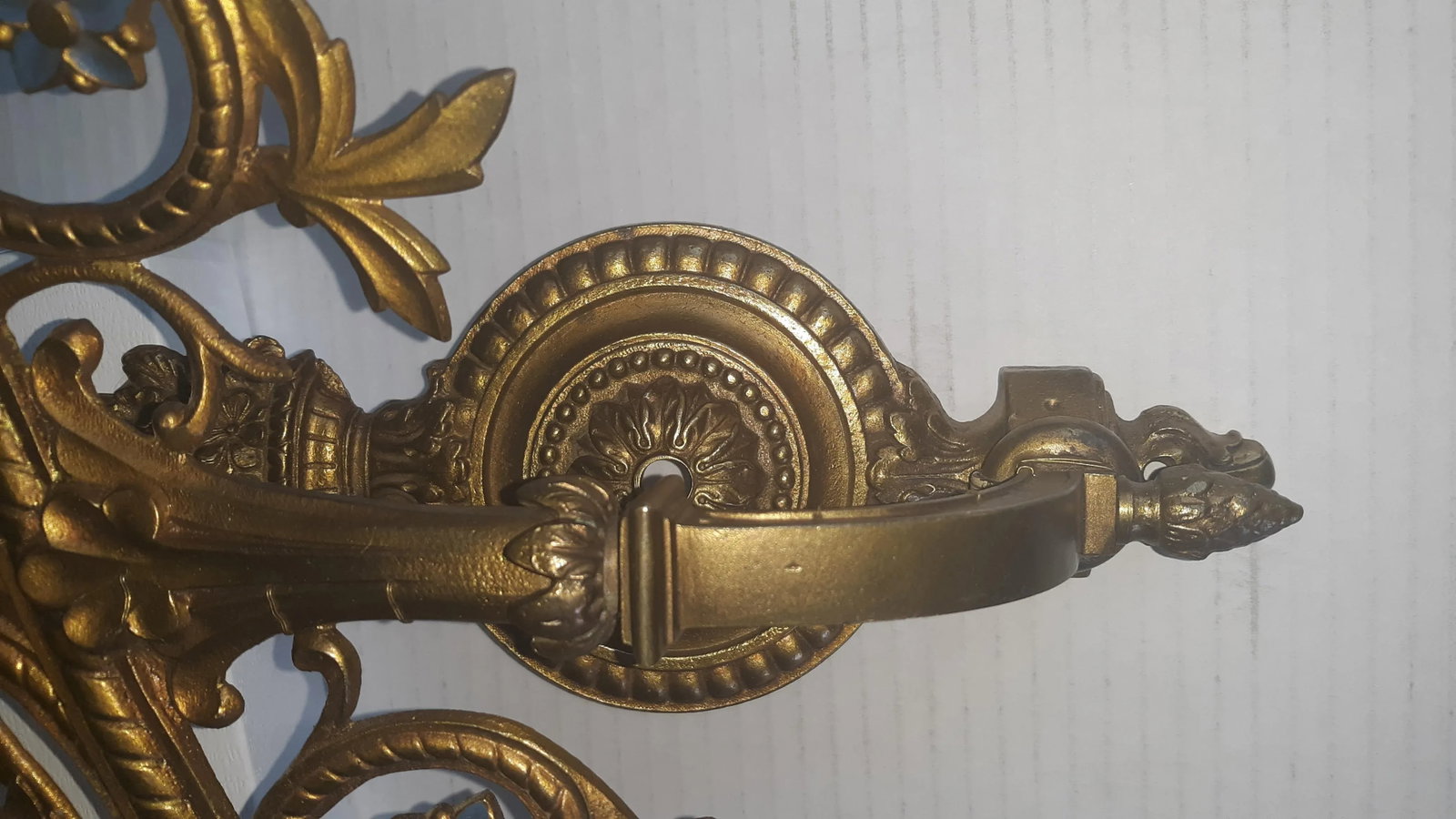 Early 20th Century Hollywood Regency Style Gilded 7 Lights Walls Sconce - 8