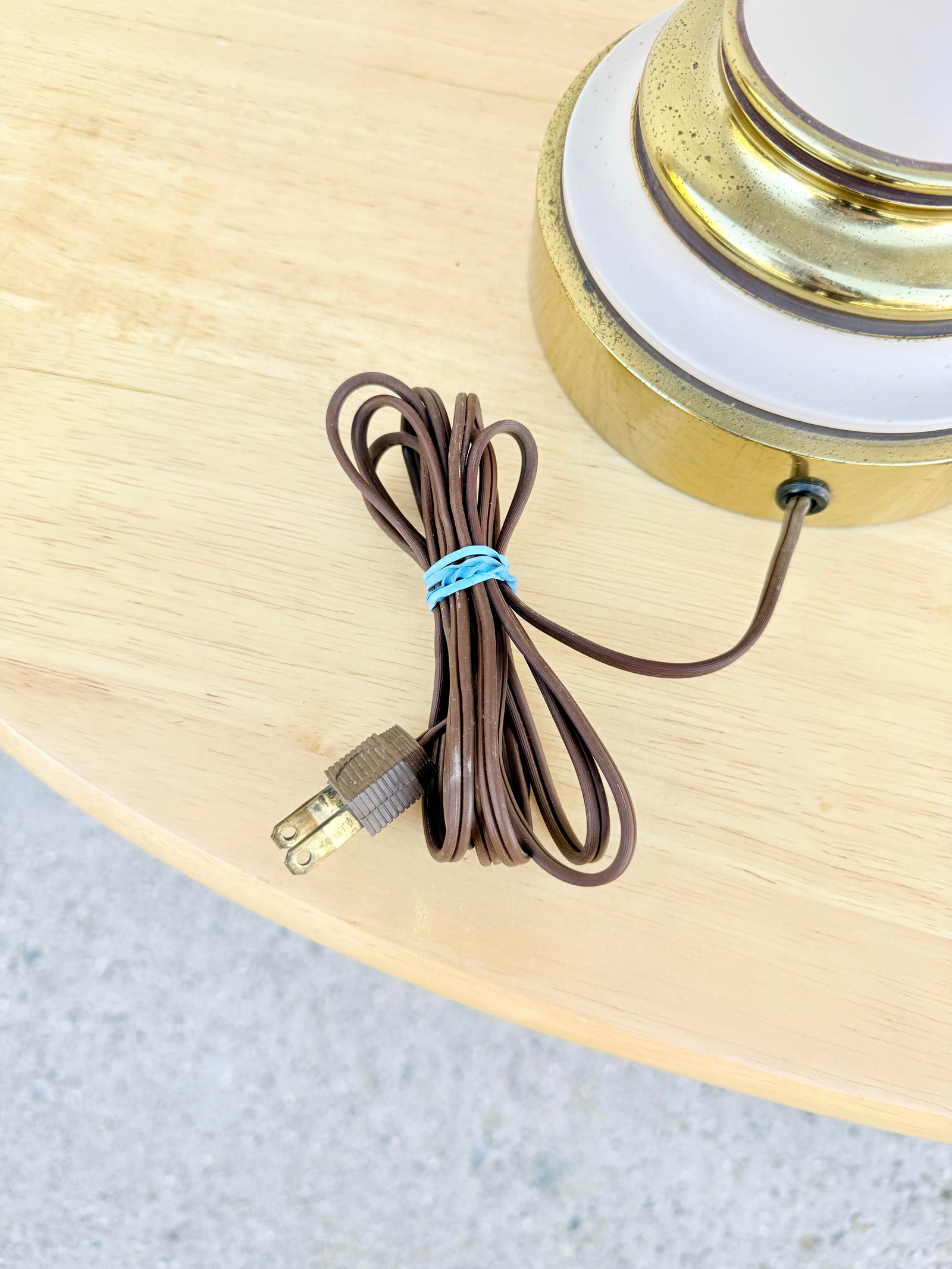 Vintage Brass and Glazed Metal Mid Century Lamp - 7