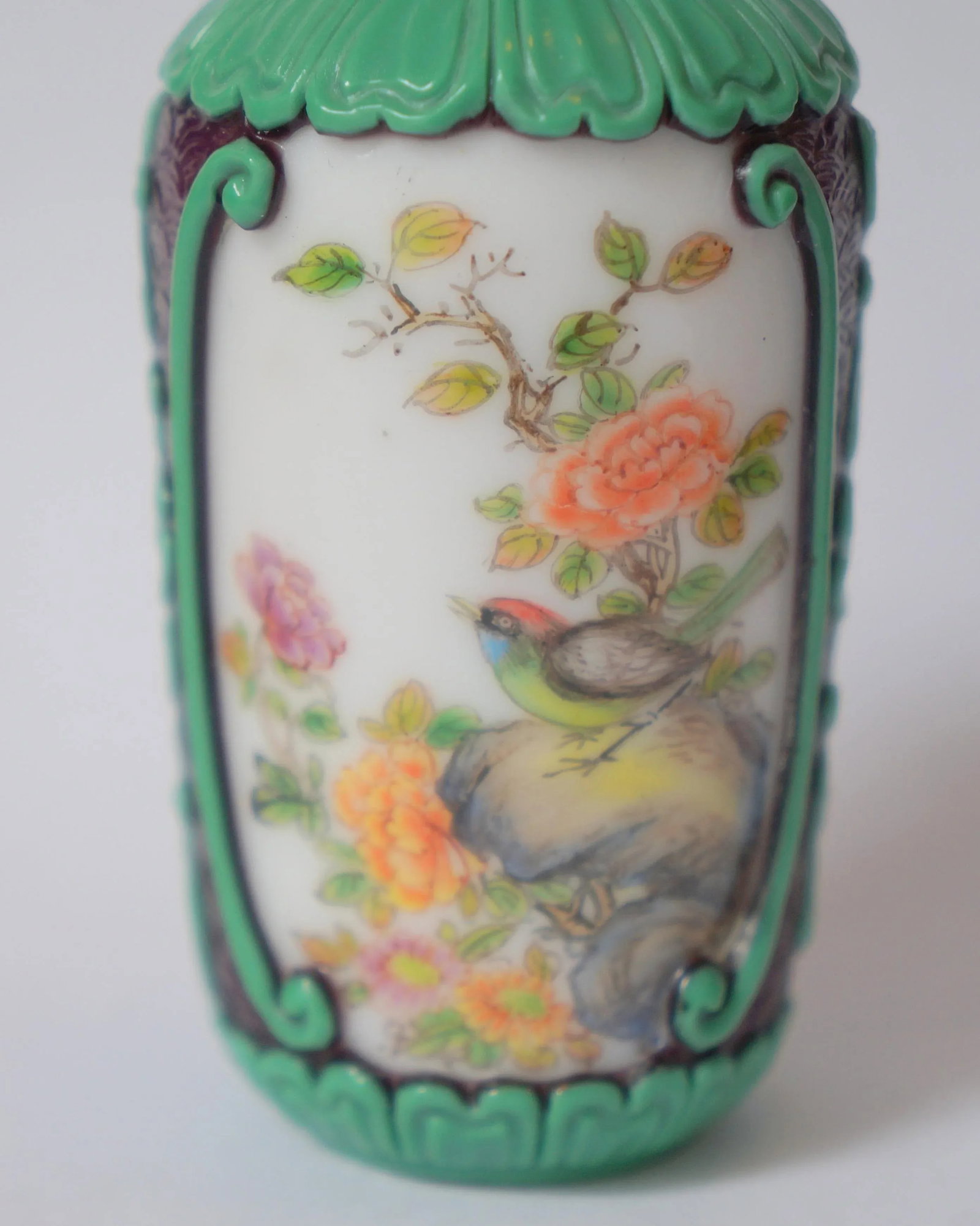 1990s Beijing Glass Snuff Bottle With Floral Painting - 7