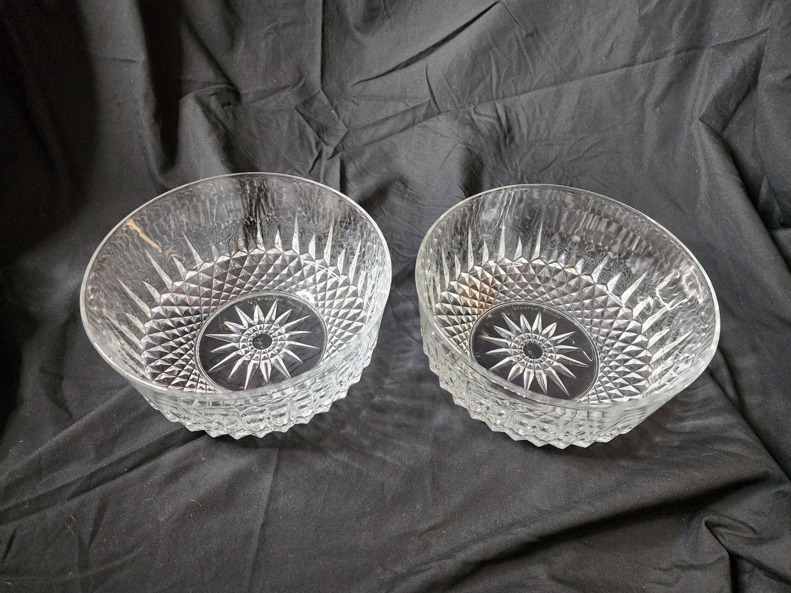 1960s Mid-Century Modern Arcoroc France Vintage 8" Serving Bowl Clear Cut Crystal Diamant Pattern - - 10