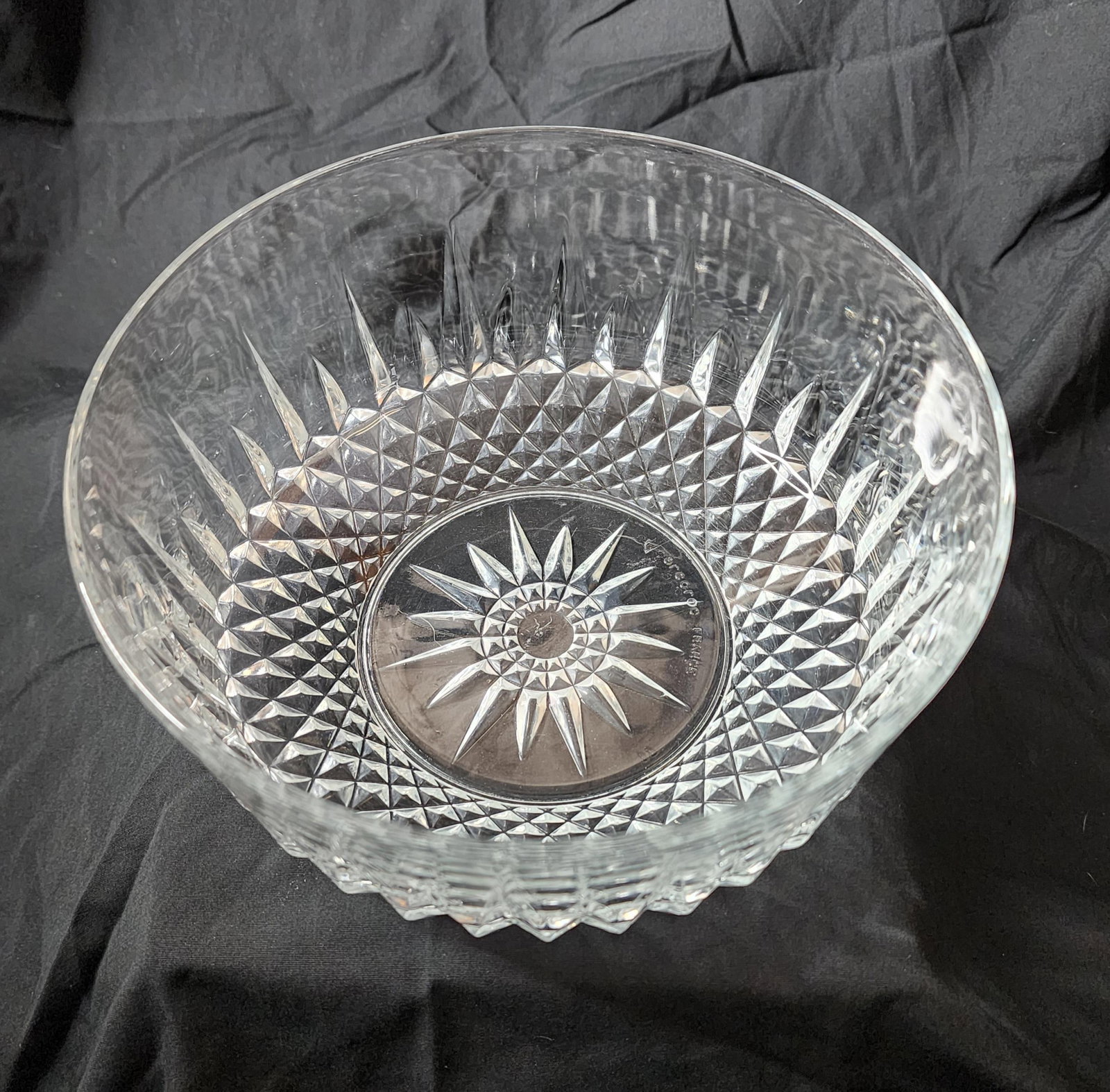 1960s Mid-Century Modern Arcoroc France Vintage 8" Serving Bowl Clear Cut Crystal Diamant Pattern - - 5