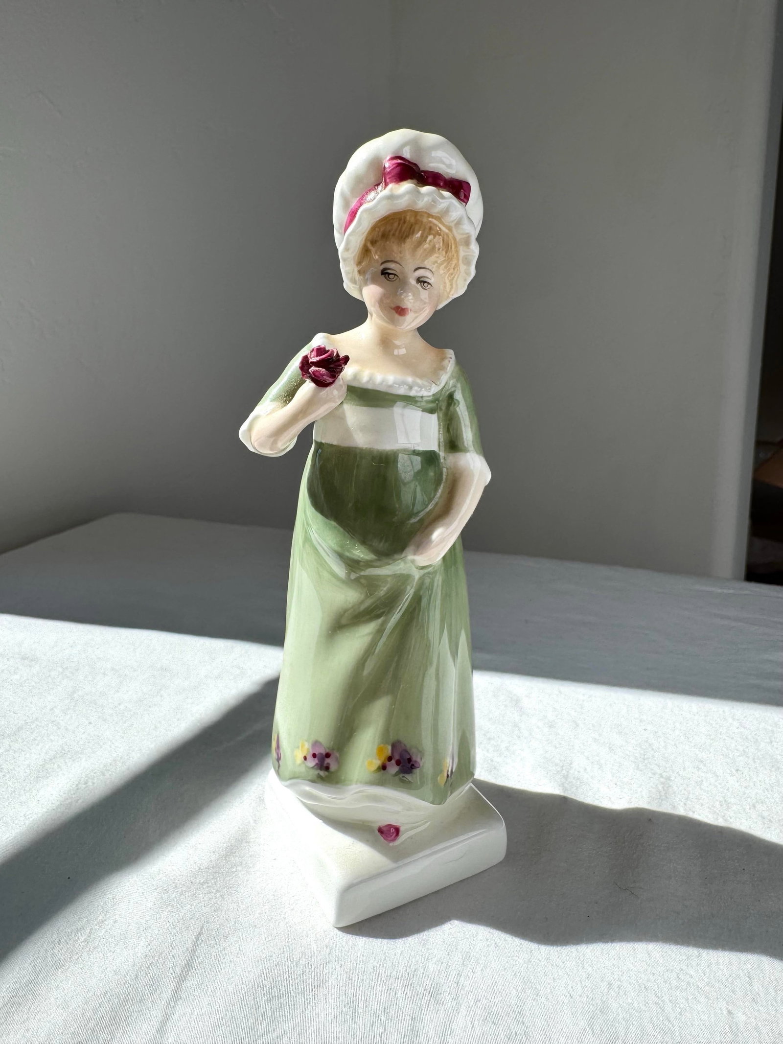 1970s Royal Doulton Figurine ~ "Ruth" ~ Hn 2799 - 5