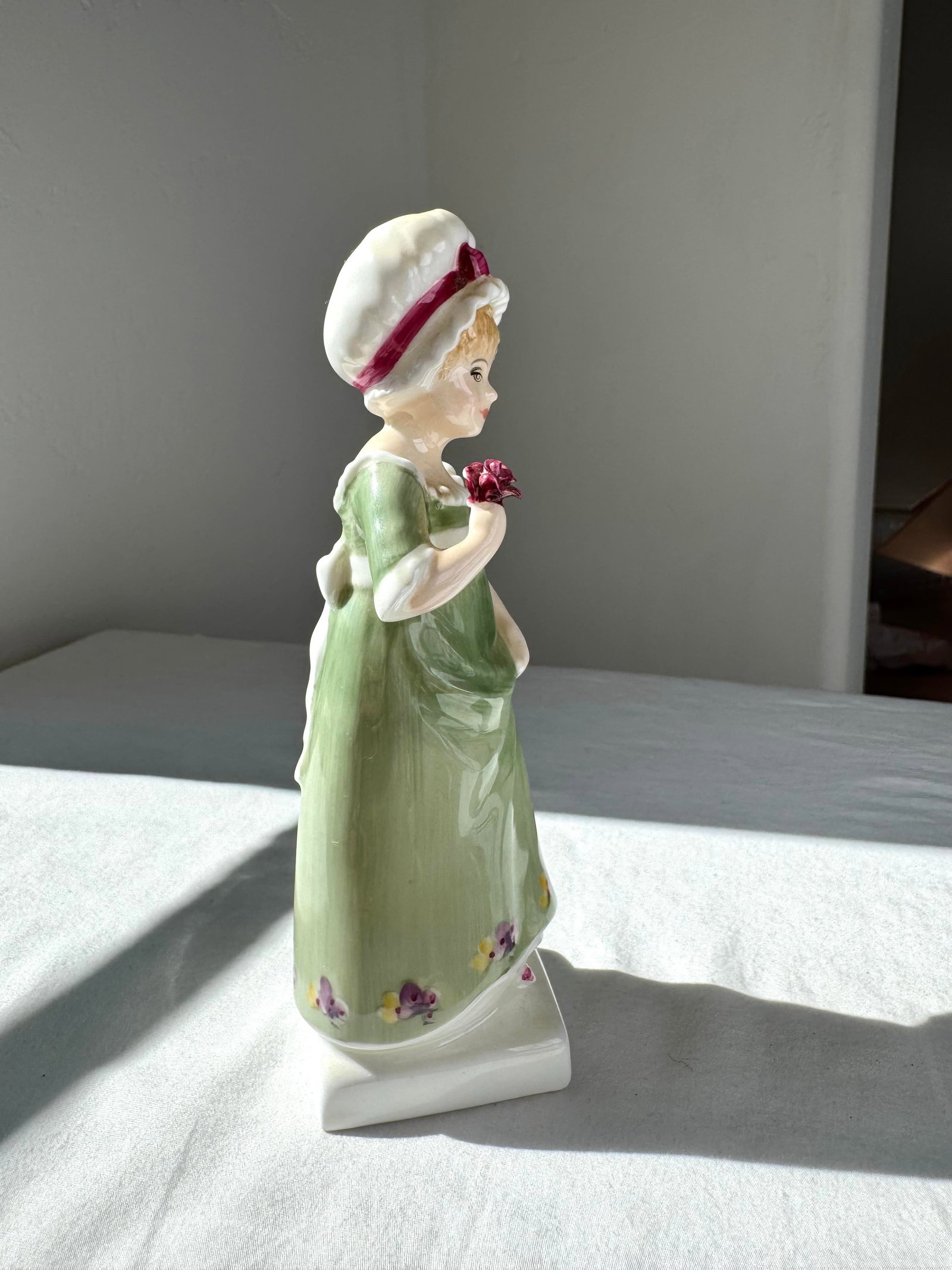1970s Royal Doulton Figurine ~ "Ruth" ~ Hn 2799 - 6