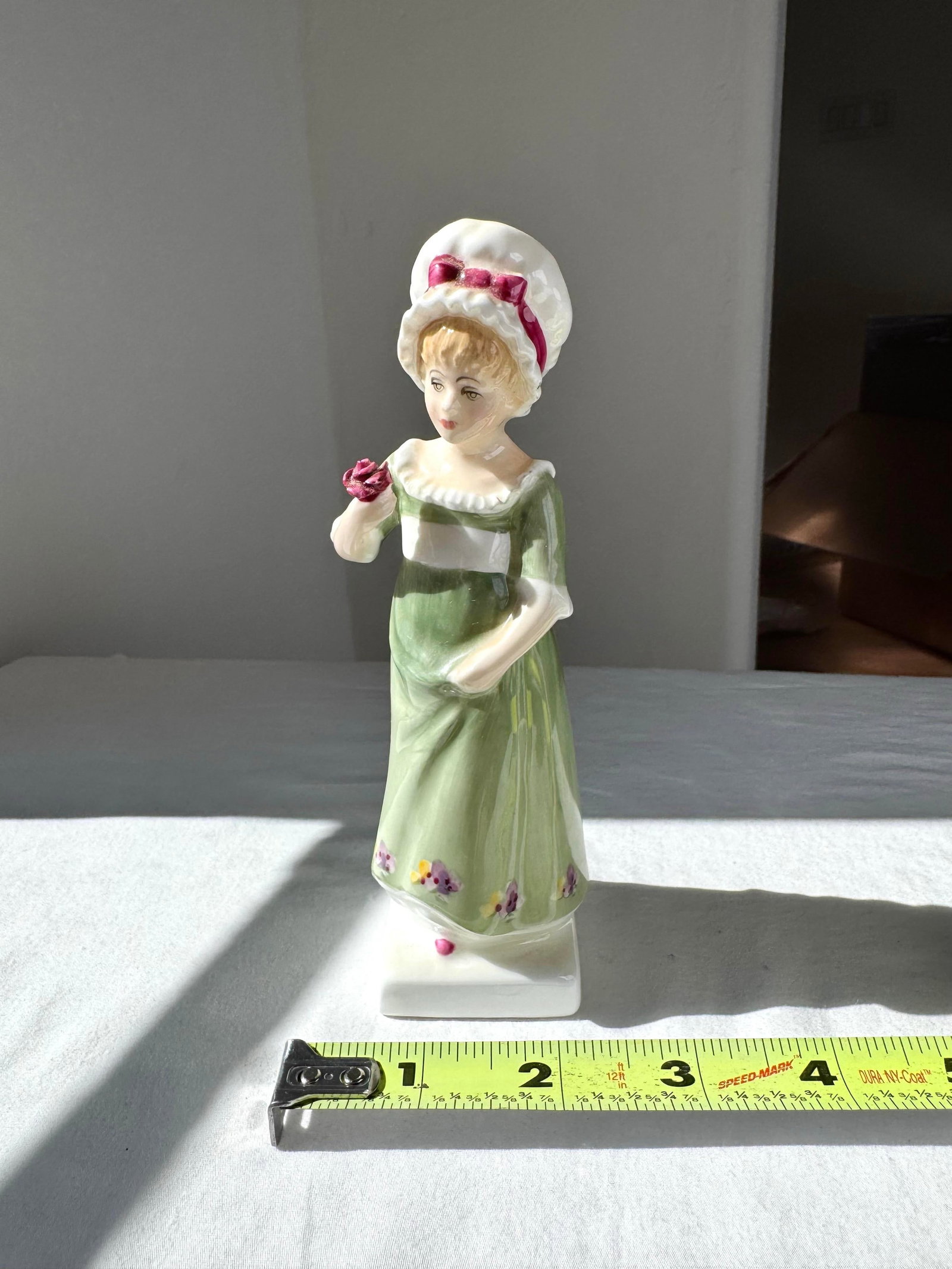 1970s Royal Doulton Figurine ~ "Ruth" ~ Hn 2799 - 8