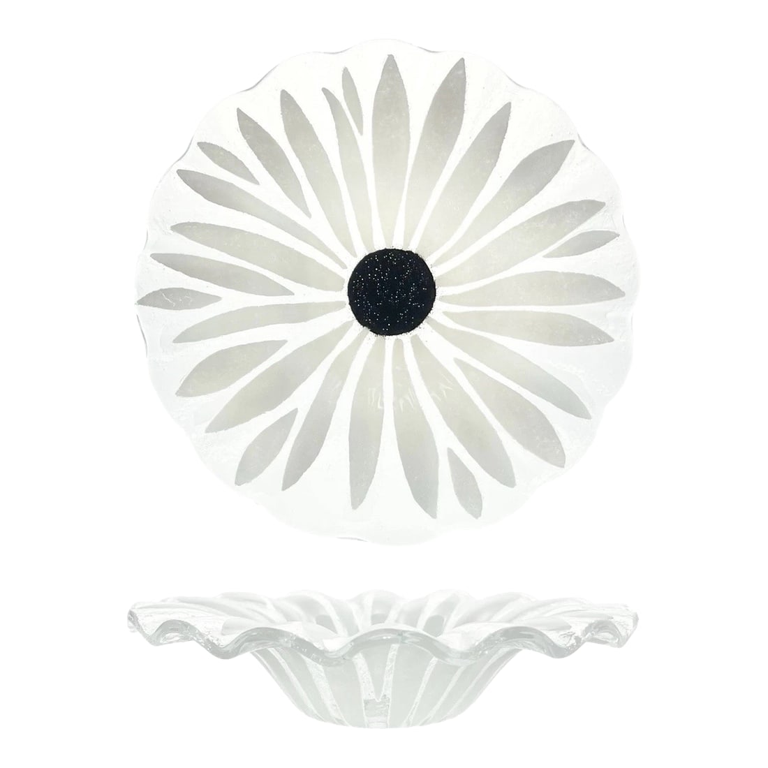 Sydenstricker Glass Black & White Daisy Flower Fused Art Glass Shallow Bowl: Sydenstricker Glass Black & White Daisy Flower Fused Art Glass Shallow Bowl 7" Excellent condition. No chips, cracks, or fleabites. Lender 7" Height 1 5/8" Circa 2000s Condition: Alterations:
