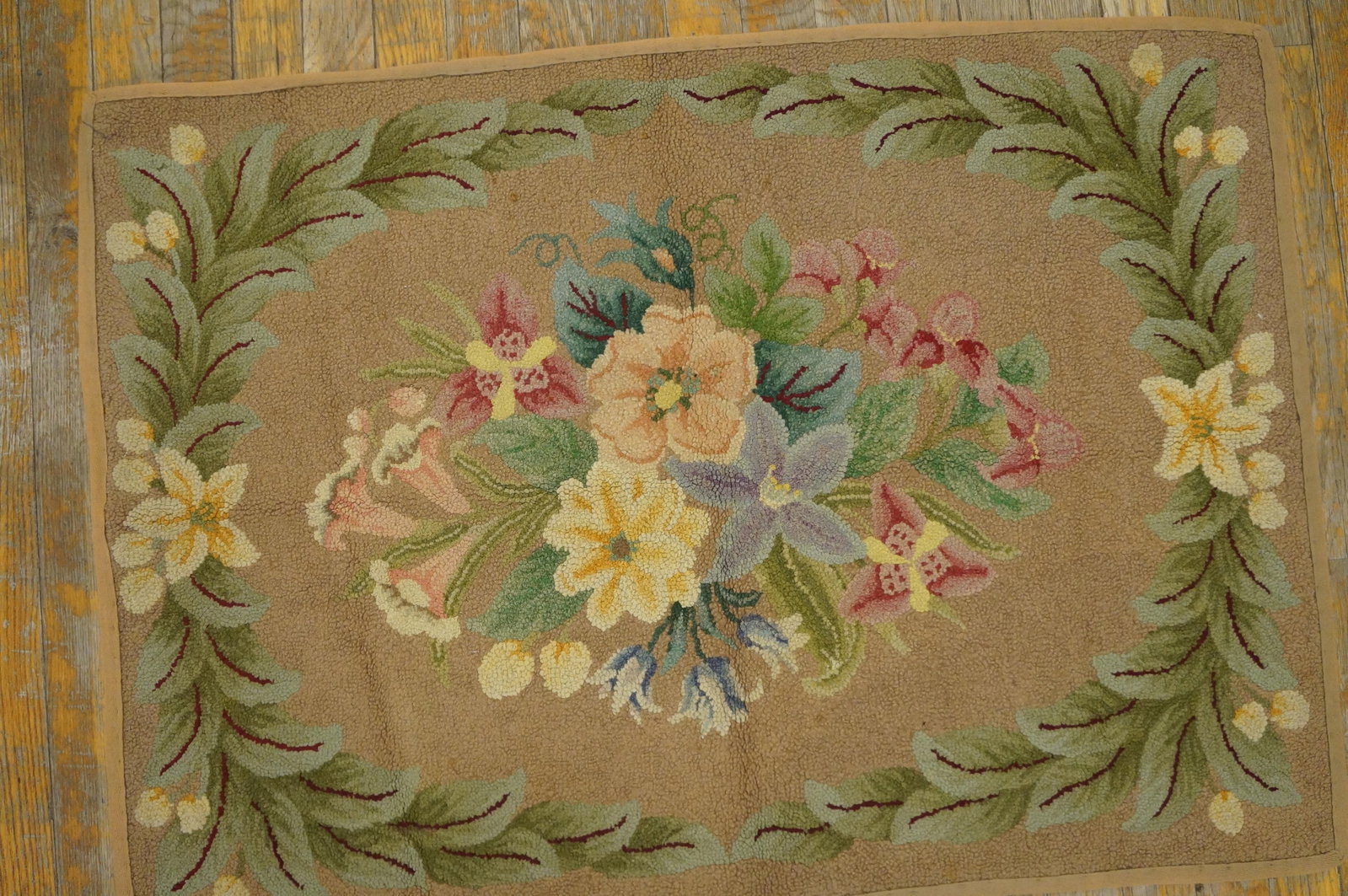1930s Tan Taupe Floral Folk Art Antique American Hooked Rug 2'3" X 3'1" Handknotted Wool Carpet - 3