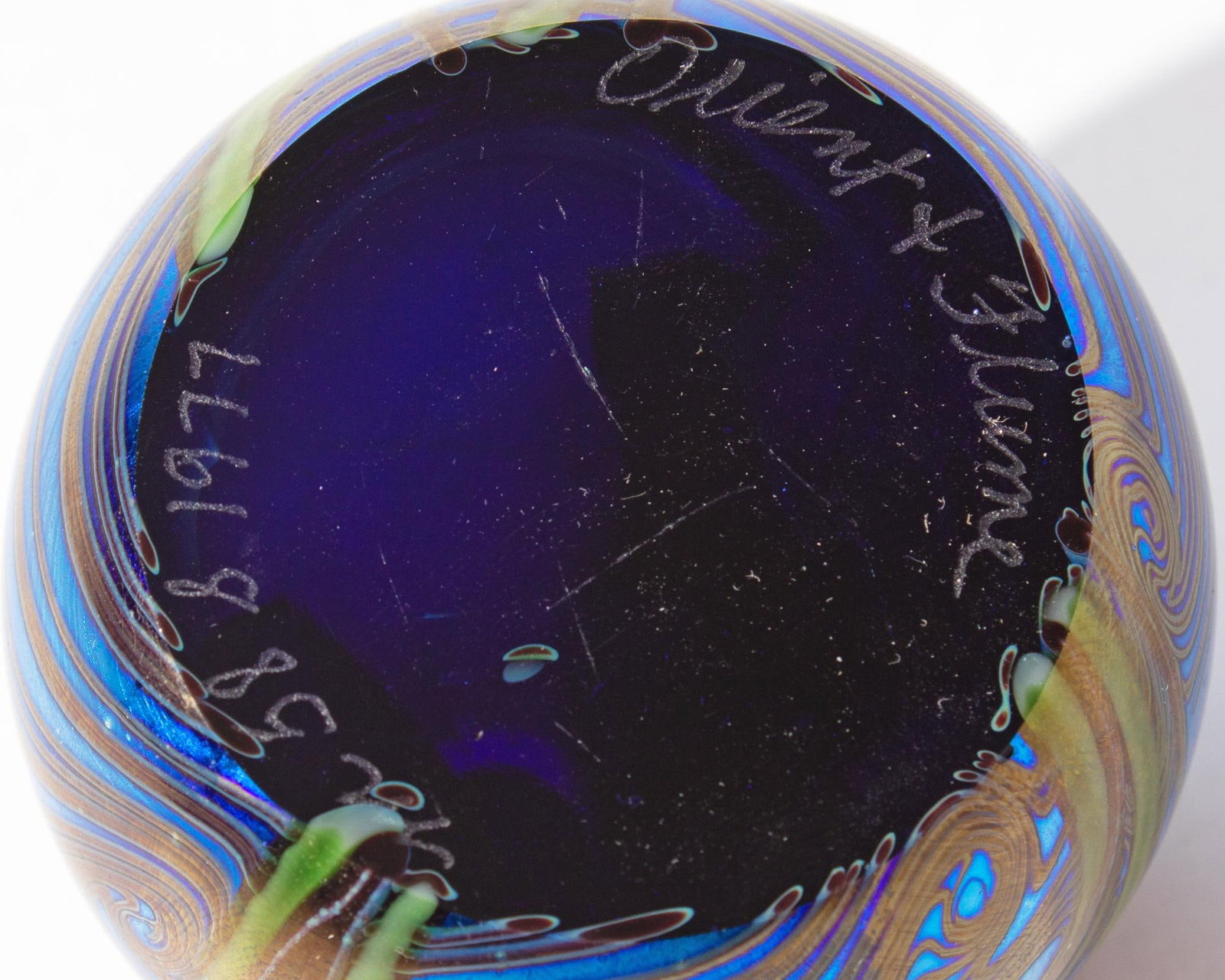 Orient and Flume 1977 Iridescent Art Glass Paperweight - 6