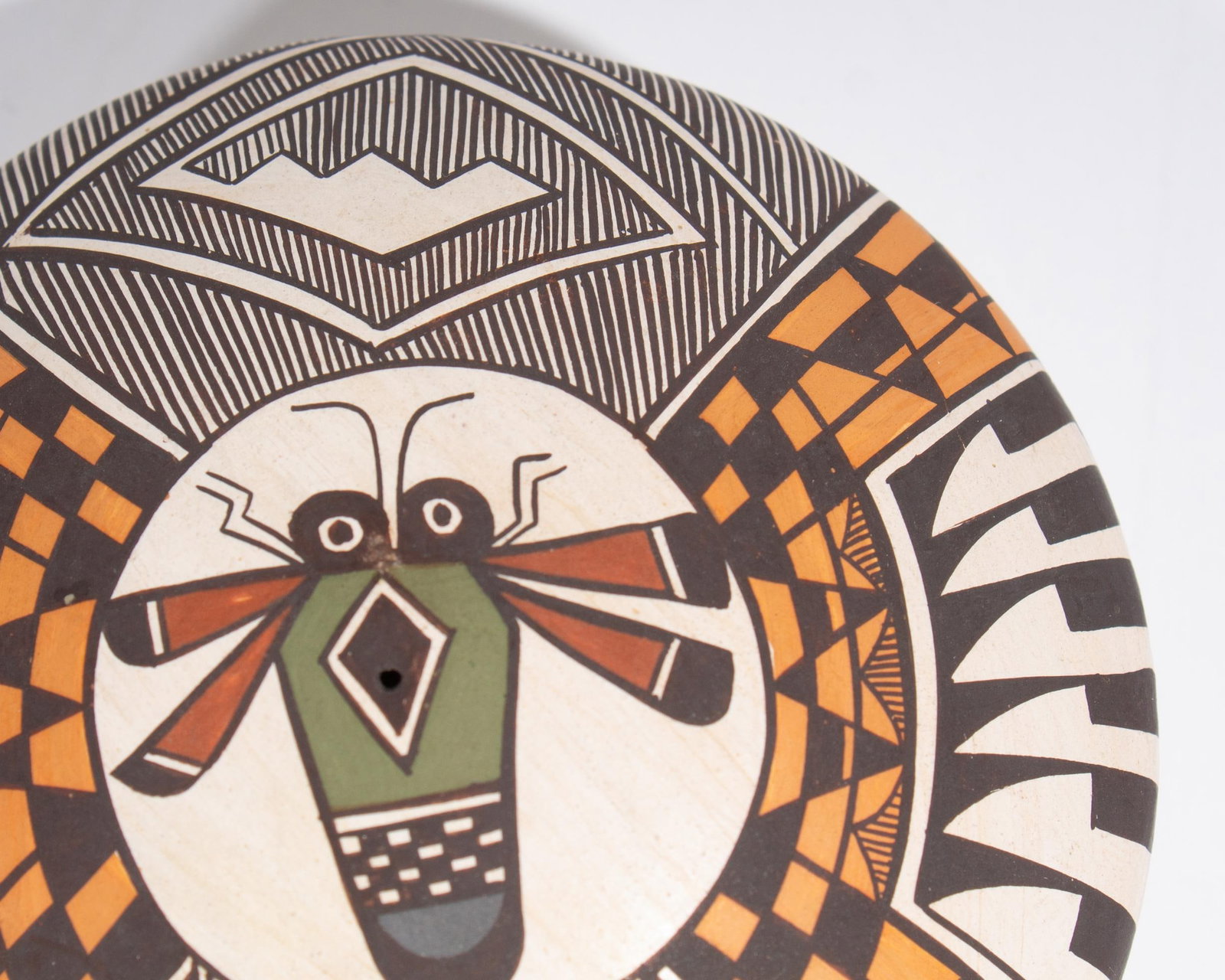 Signed Acoma Native America Seed Pot With Bug Design by Diane Lewis - 6