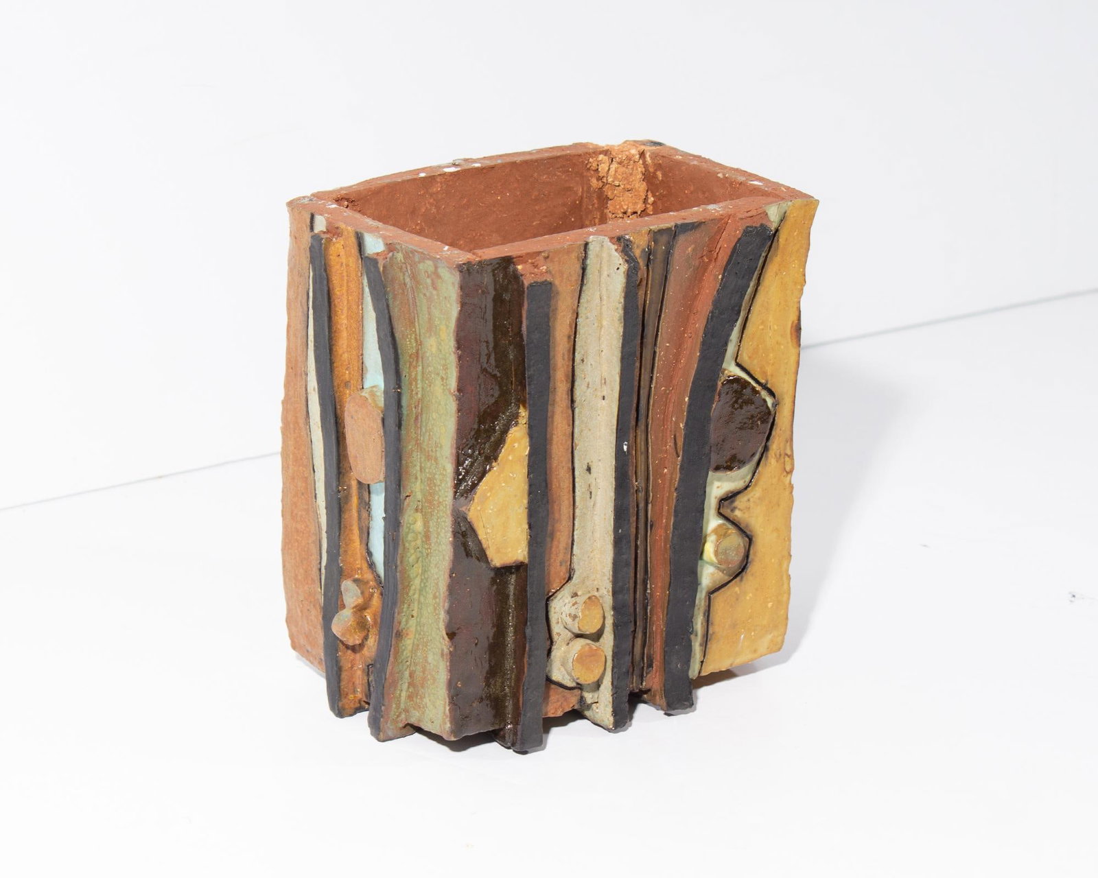 1967 Studio Pottery Vase by Mary Ann Wurst - 4