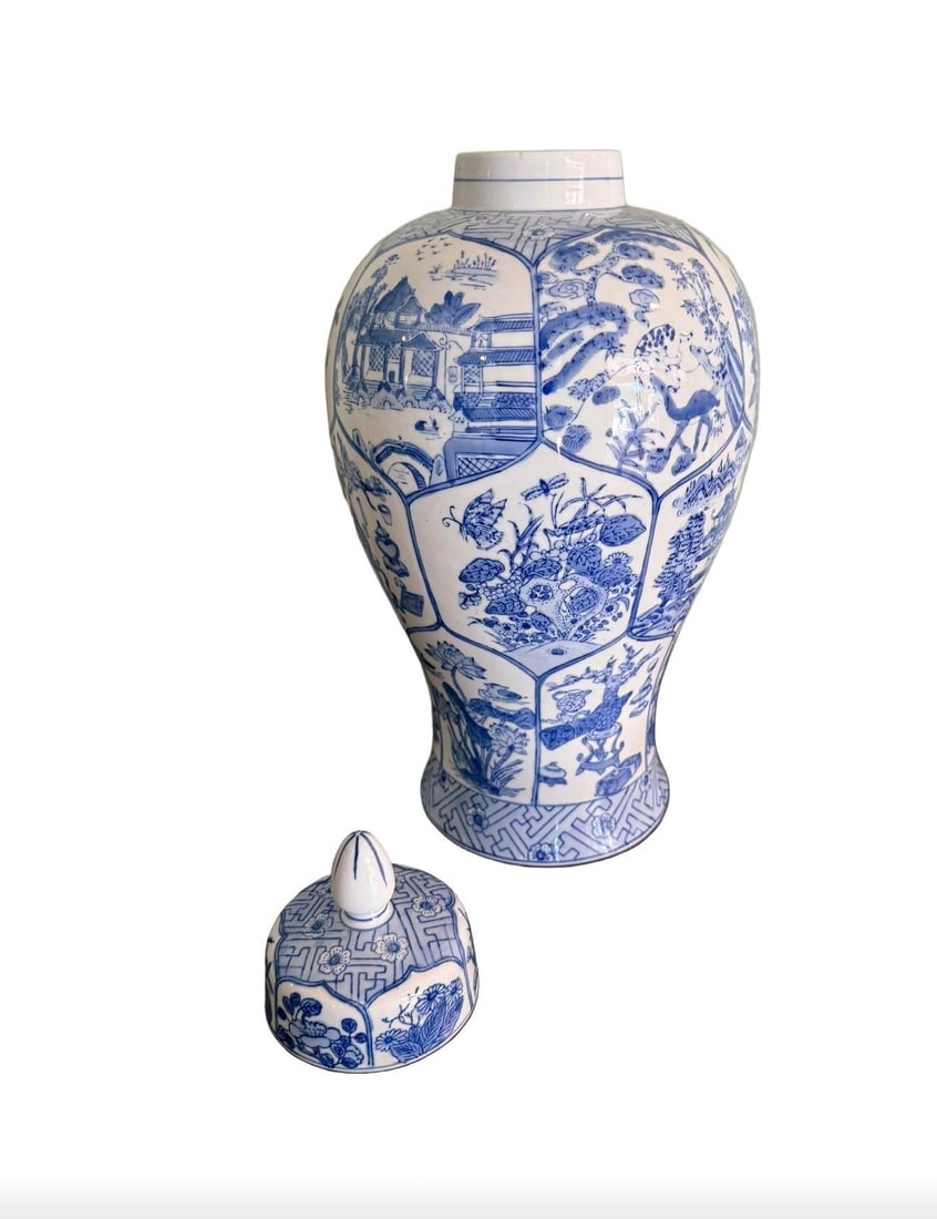Large Vintage Baluster Form Blue and White Honeycomb Chinoiserie Vase With Fitted Lid - 3