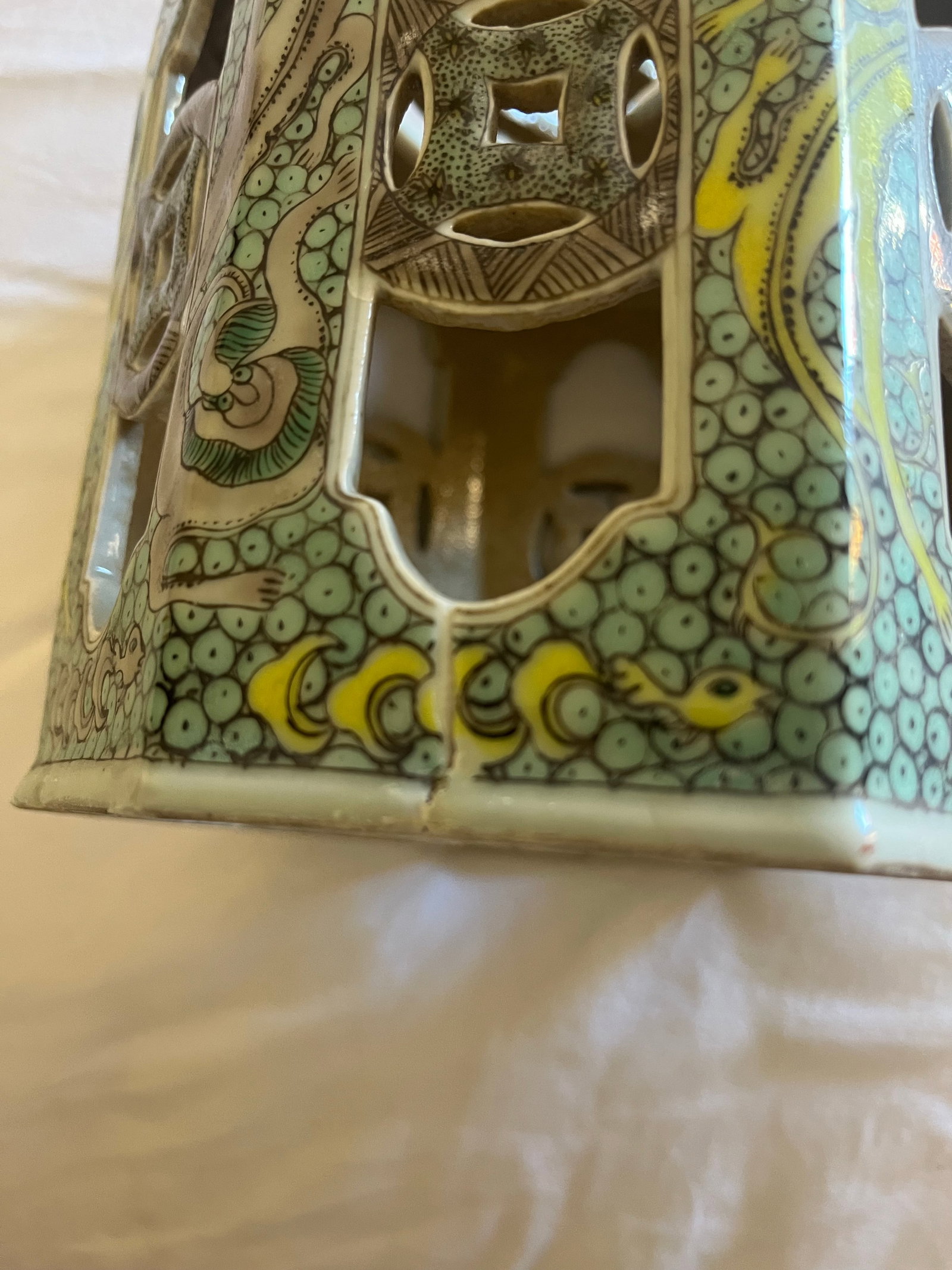 17th Century Beautiful Chinese Porcelain Incense Burner - Censer - 2