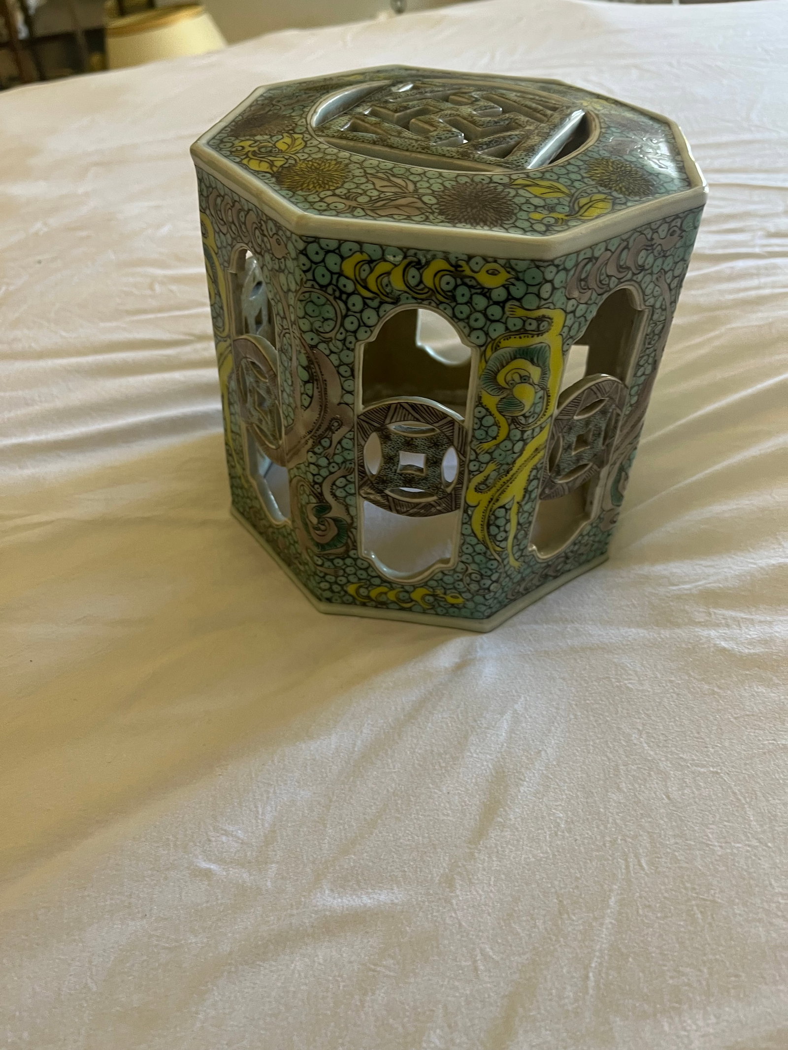 17th Century Beautiful Chinese Porcelain Incense Burner - Censer - 5