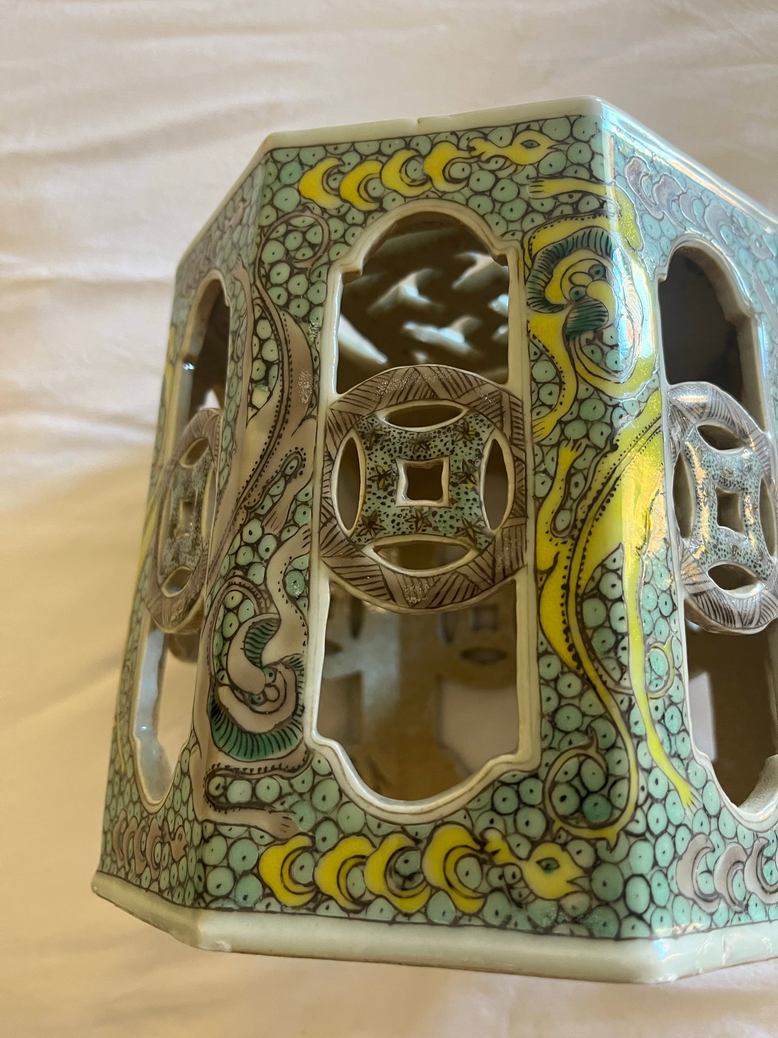 17th Century Beautiful Chinese Porcelain Incense Burner - Censer - 7
