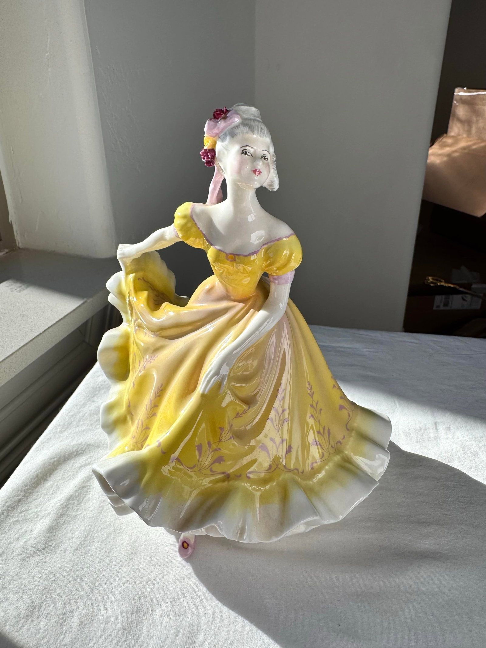 Mid 20th Century Royal Doulton Figurine ~ "Ninette" ~ Hn 2379 - 8
