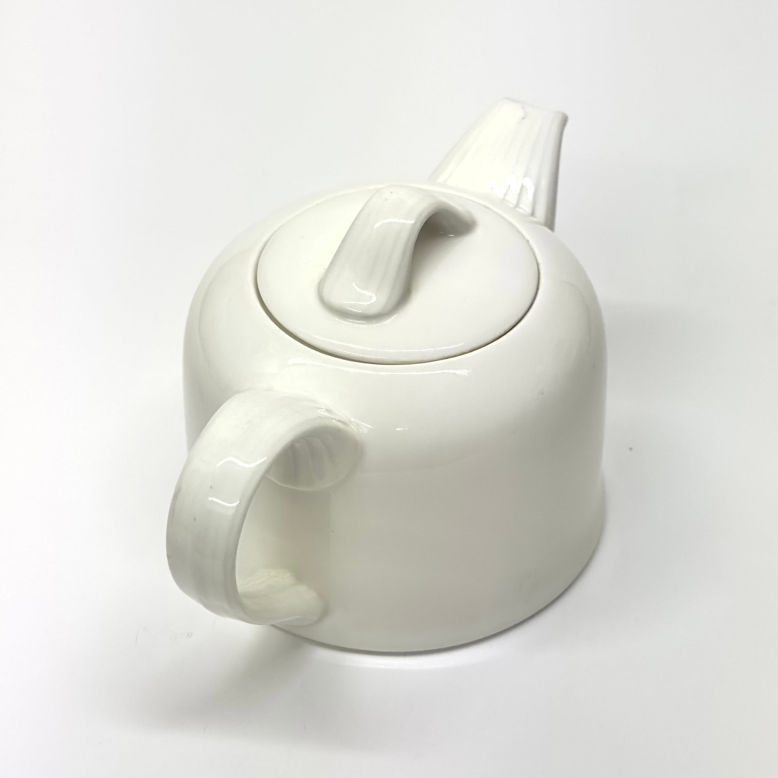Classic 2-Cup Bone China Adriana Teapot by Villeroy & Bosch, Circa 2000 - 3