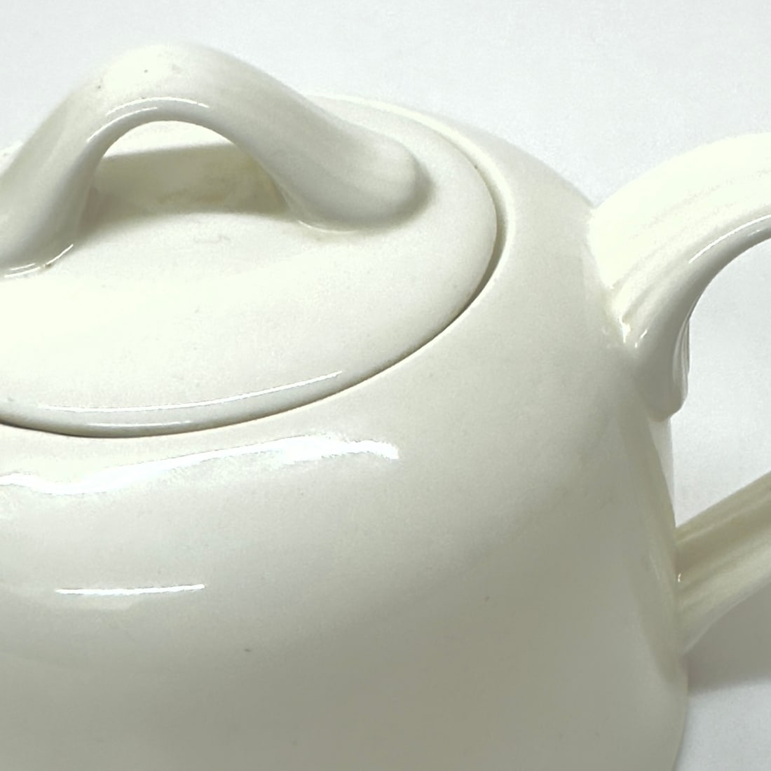 Classic 2-Cup Bone China Adriana Teapot by Villeroy & Bosch, Circa 2000 - 6