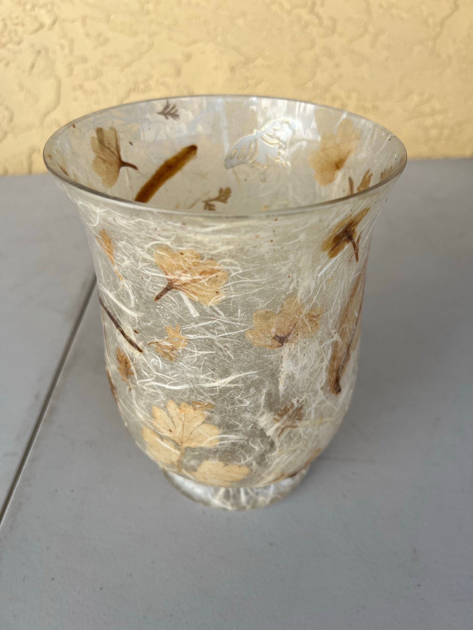 Vintage Glass Vase With Overlay Dried Flowers Signed - 3
