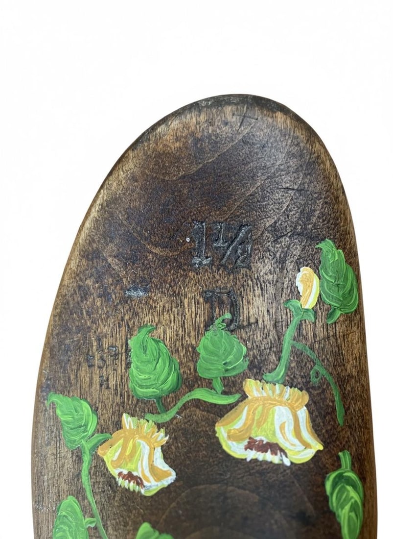 Vintage Nunn Bush Wooden Folk Art Decorated Shoe Form - 13