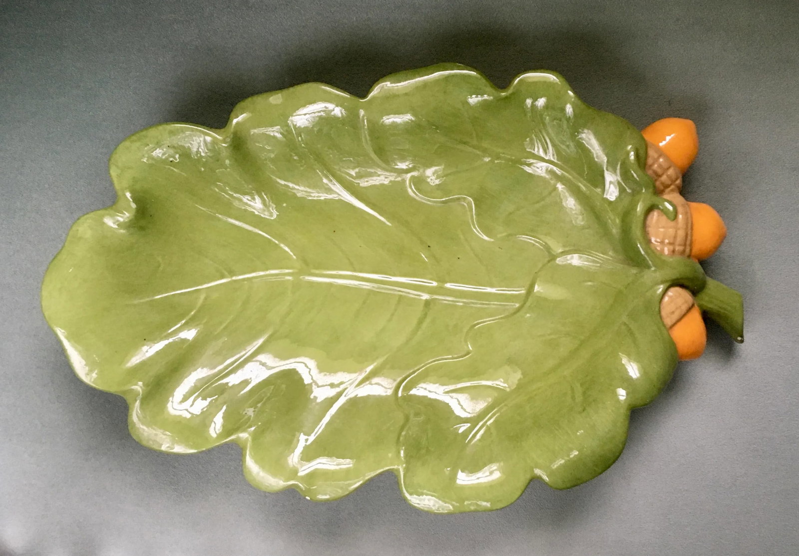 Vintage 1960s Green Leaf & Acorn Ceramic Dish - 13
