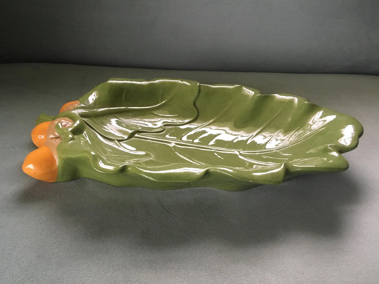 Vintage 1960s Green Leaf & Acorn Ceramic Dish - 4