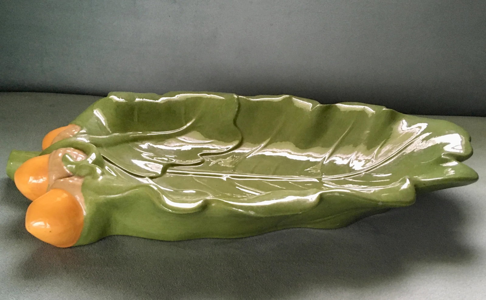 Vintage 1960s Green Leaf & Acorn Ceramic Dish - 9