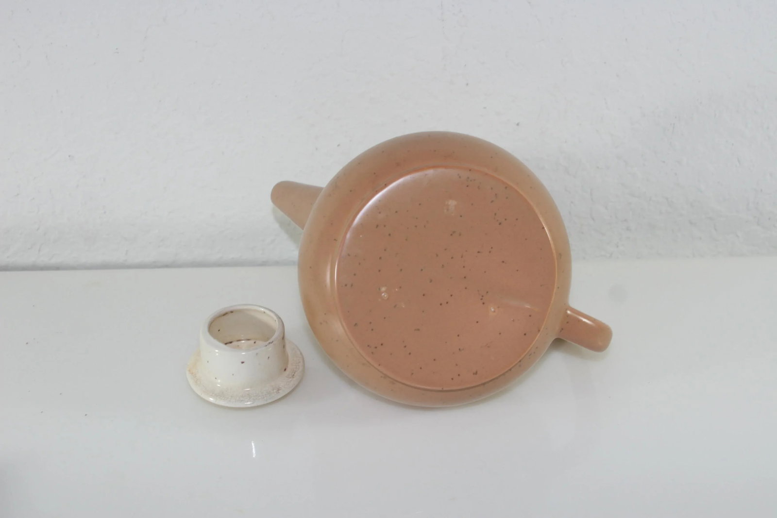 Vintage California Pottery a.c. Davey Handcrafted Tan & Ivory Carafe With Lid - 9