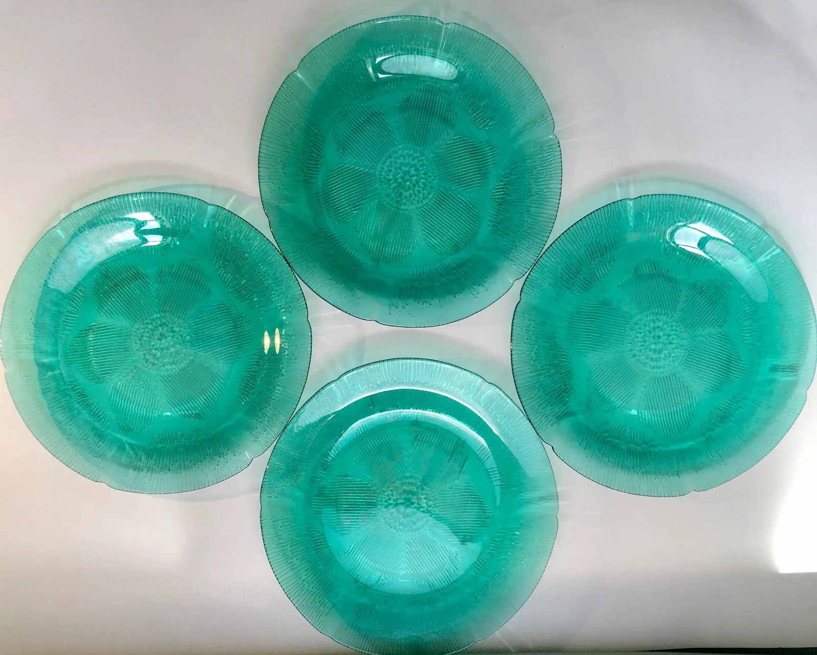 Vintage Forte Crisa Green Glass Plates- Set of 4 - 2