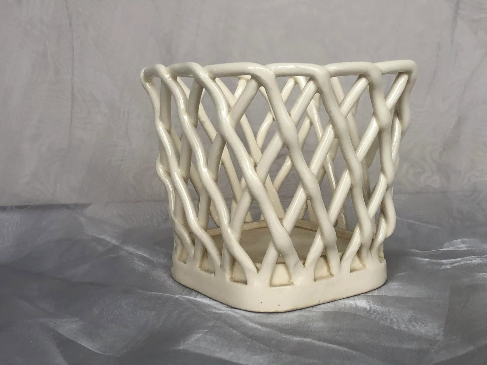 Vintage Woven Lattice Decorative Ceramic Basket Napkin Holder - 6