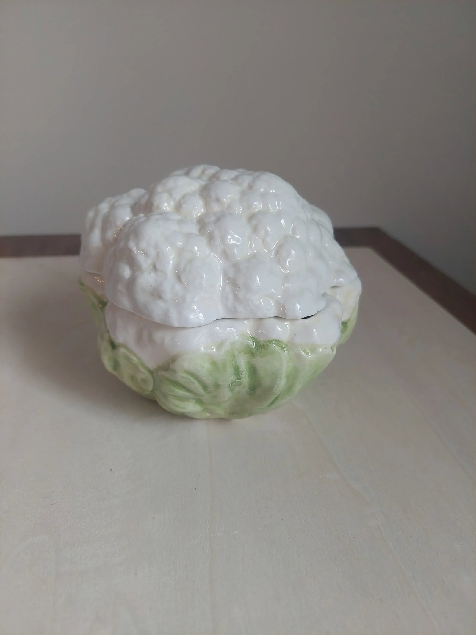 Late 20th Century Cauliflower Tromp l'Oiel Single Serve Covered Soup Bowl - 3