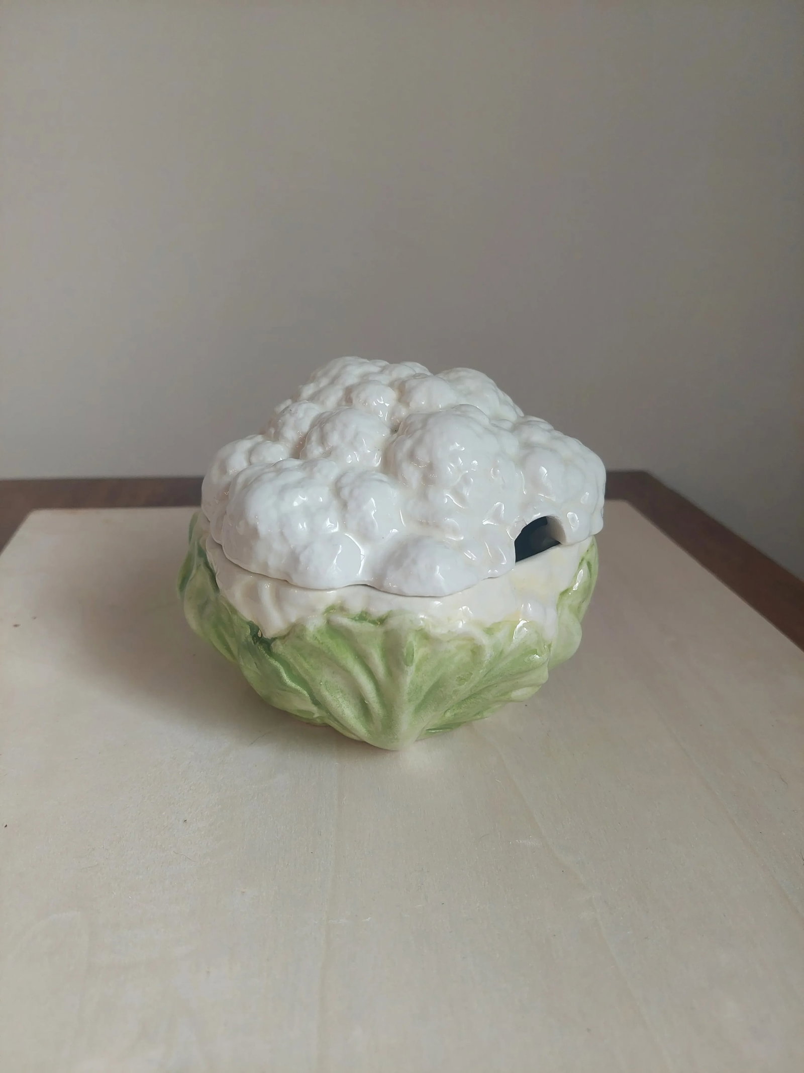 Late 20th Century Cauliflower Tromp l'Oiel Single Serve Covered Soup Bowl - 7