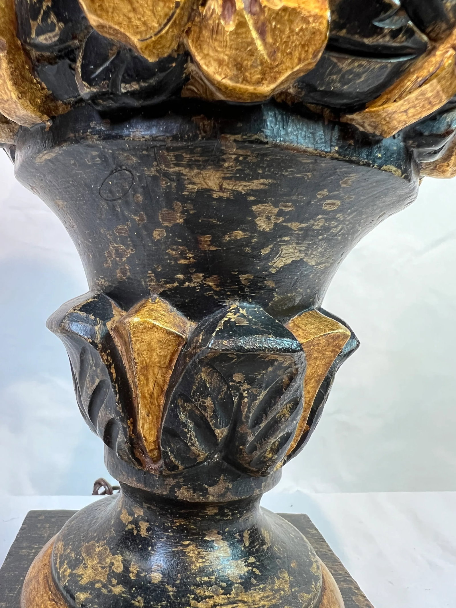 1990s Italian Wood Carved Lamp in Distressed Black Color - 10