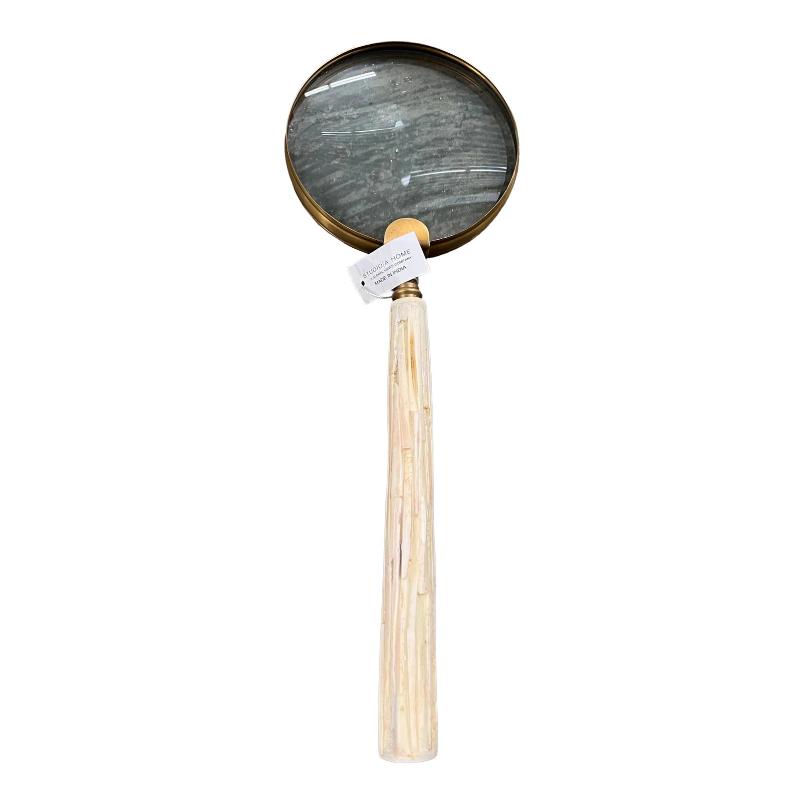 Global Views Magnifying Glass: Oversized magnifying glass with faux bone handle, large glass original tag still intact . great piece to place on table , a nice conversation piece Condition: Imperfections: No Imperfections