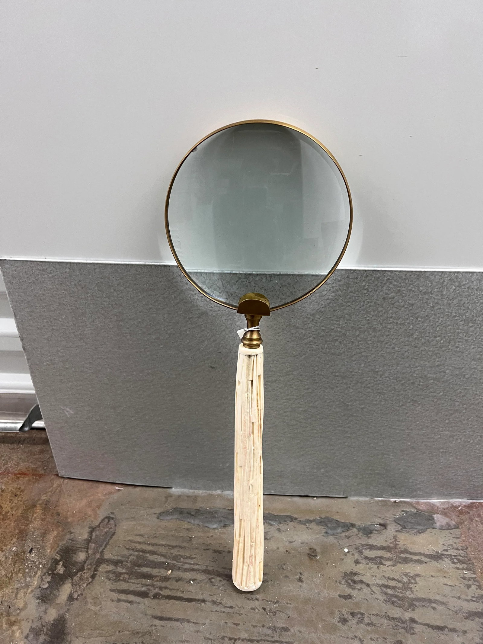 Global Views Magnifying Glass - 2