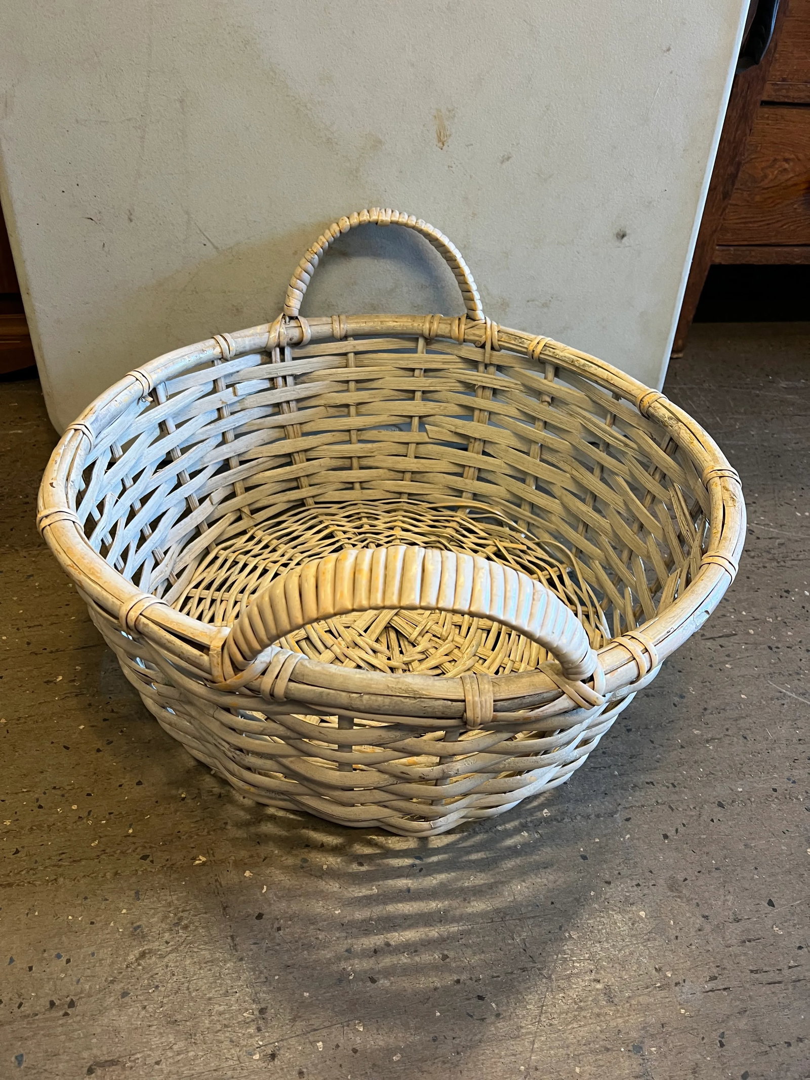 20th Century Large Round Wicker Basket - 3