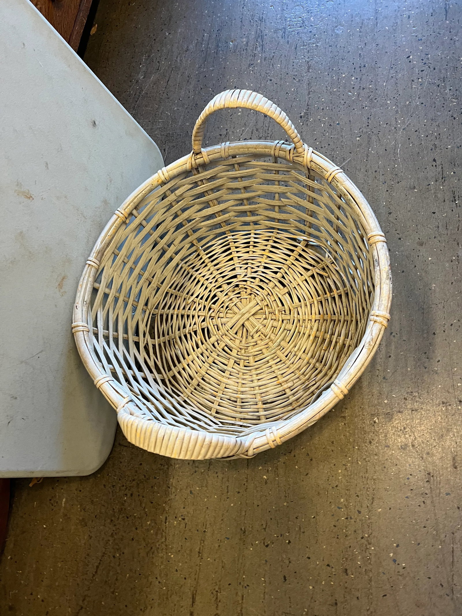 20th Century Large Round Wicker Basket - 4
