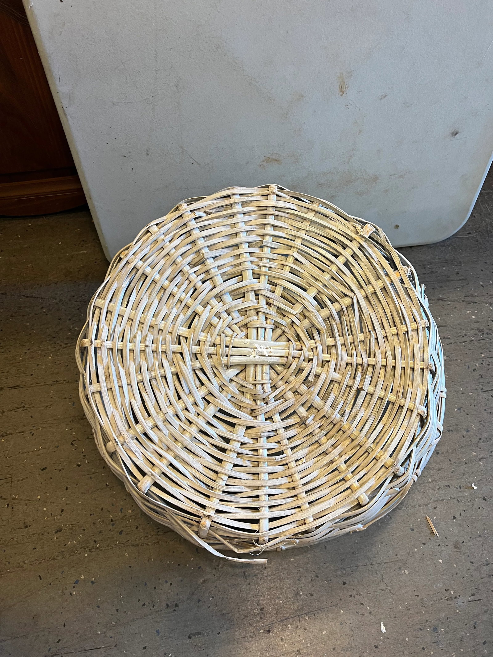 20th Century Large Round Wicker Basket - 6