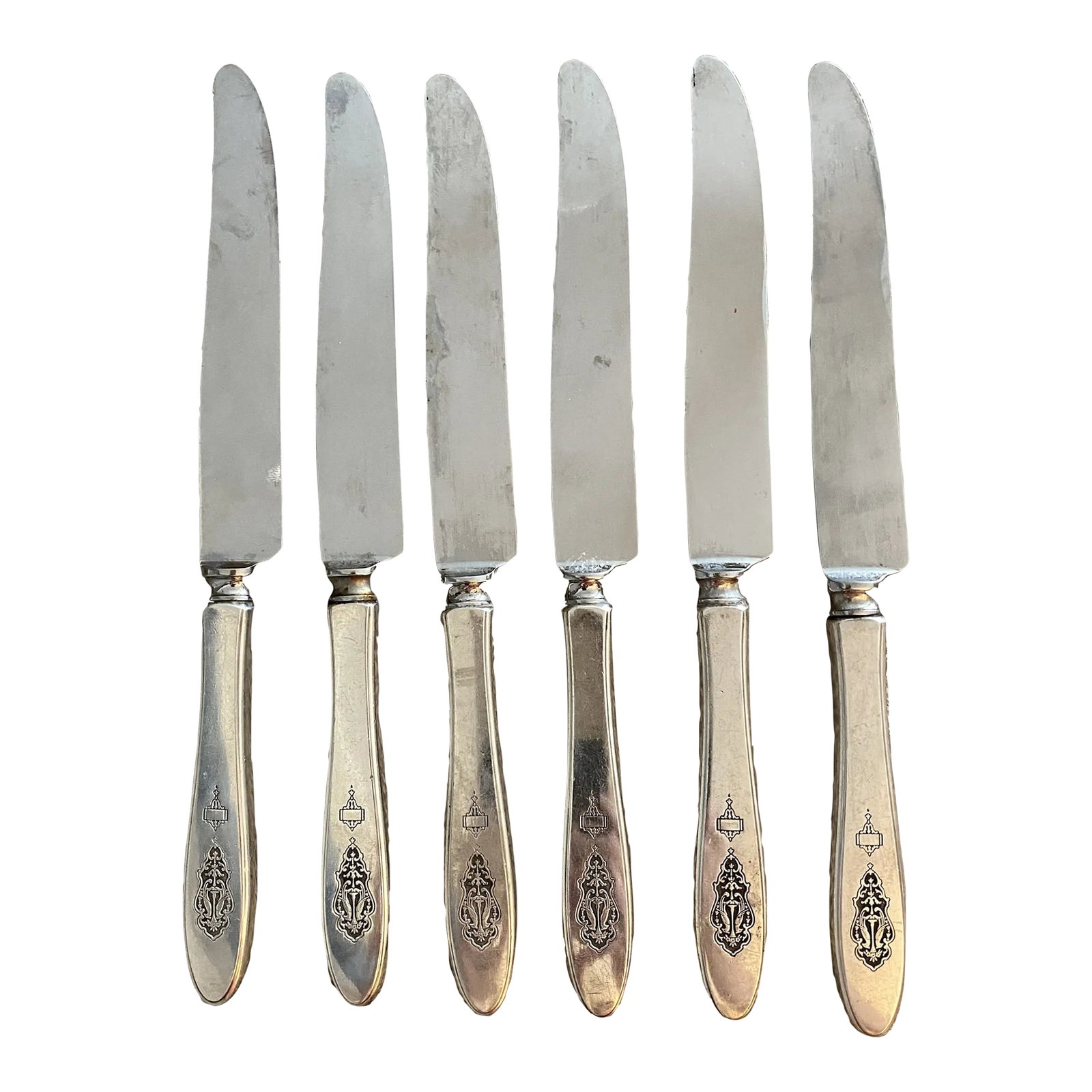1920s Oneida Bird of Paradise Silverplate Deluxe Stainless Blade With Bolster- Knife Set of 6: Beautiful vintage set of 6, 1923 silverplate Bird of Paradise. New French hollow knives with bolster. 9 5/8" long. Normal wear from use over 99 years. *Please note: -Items used as photo props are not
